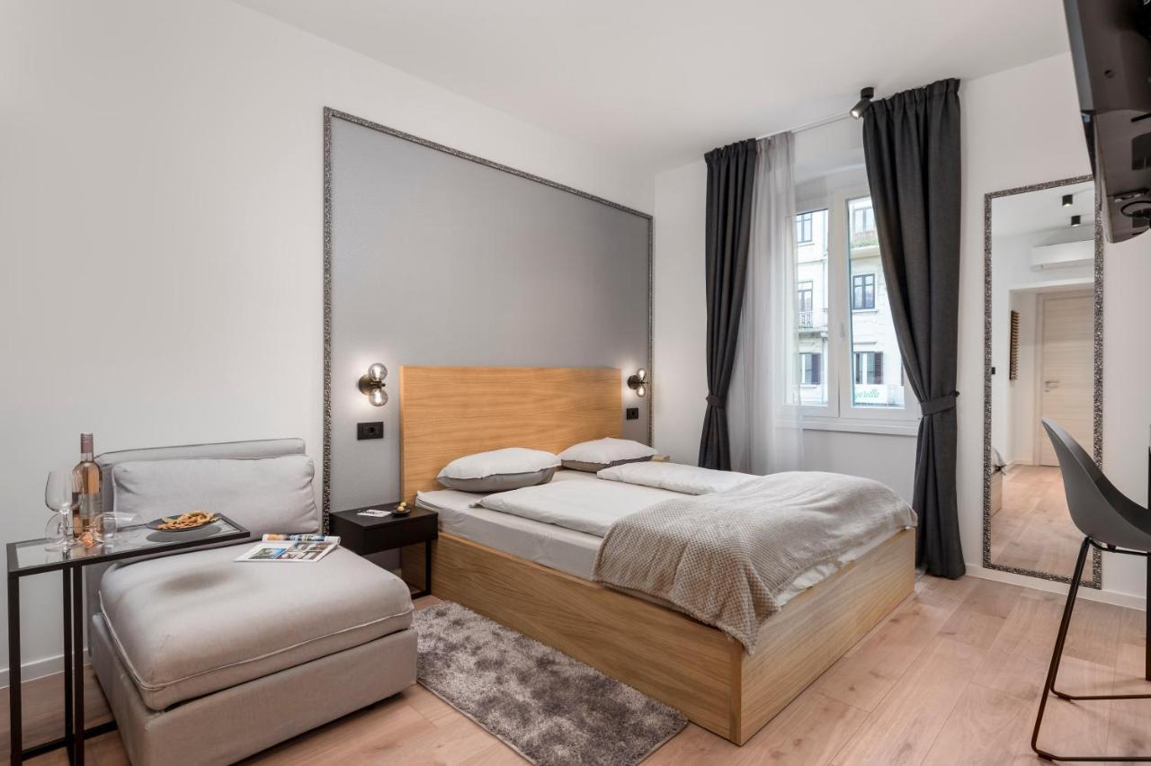 Deluxe Apartments "In The Center" Rijeka Bagian luar foto