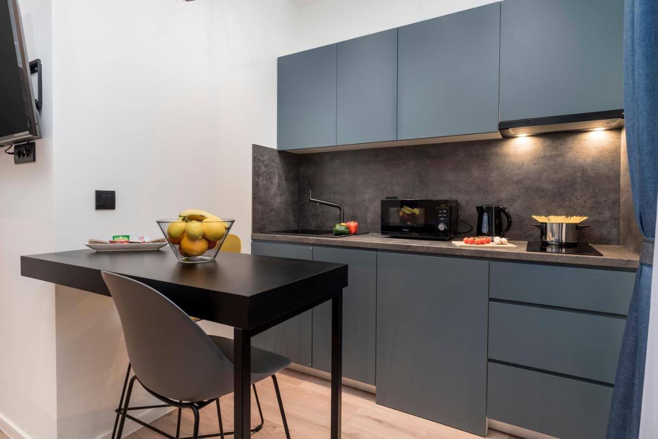 Deluxe Apartments "In The Center" Rijeka Bagian luar foto