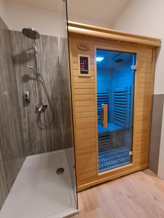 Deluxe Apartments "In The Center" Rijeka Bagian luar foto